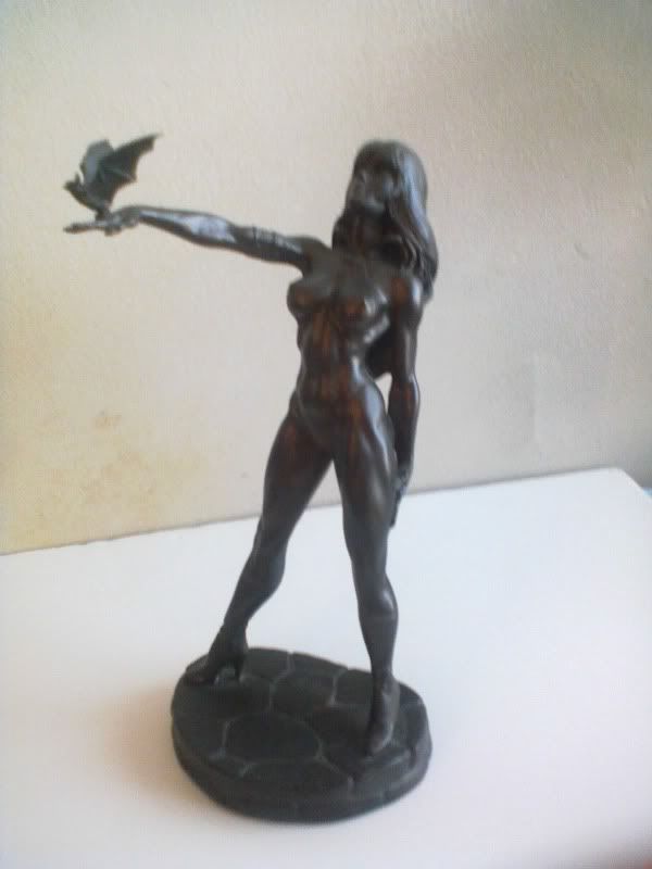 sideshow collectibles vampirella